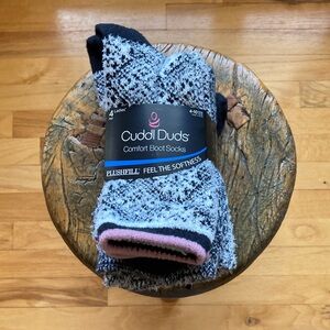 Cuddl Duds Comfort Boot Socks size 4-10